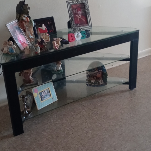 Glass Tv stand - Picture 1 of 1